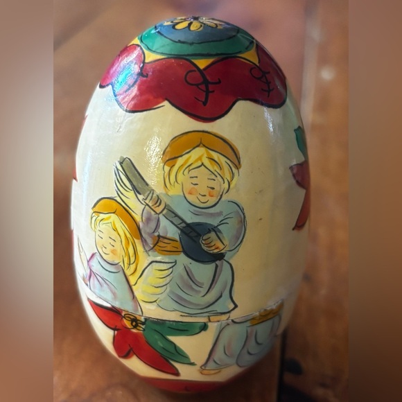 VNTG - Terry Village, Hand Painted, Wooden Nesting Eggs, Nativity/Poinsettia - Picture 10 of 15